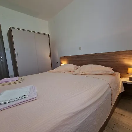 Fam. Grce Apartman *