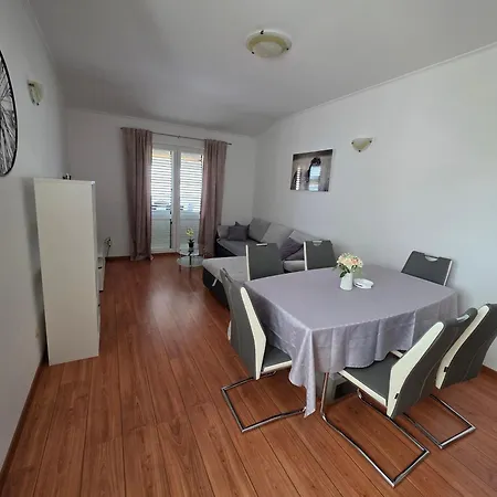 Fam. Grce * Barbat na Rabu