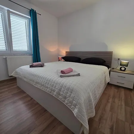 Fam. Grce * Barbat na Rabu