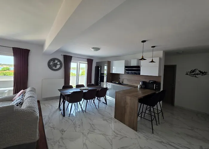 Fam. Grce Barbat na Rabu