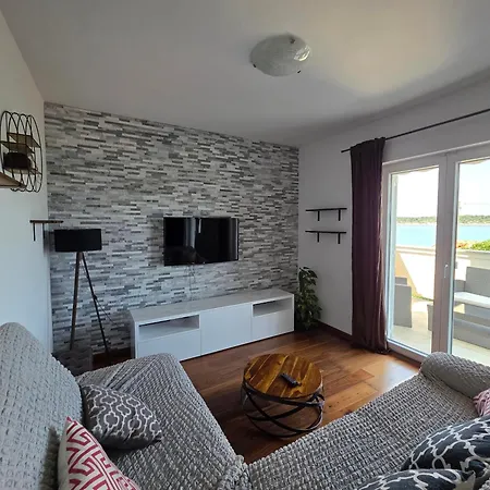 Fam. Grce * Barbat na Rabu