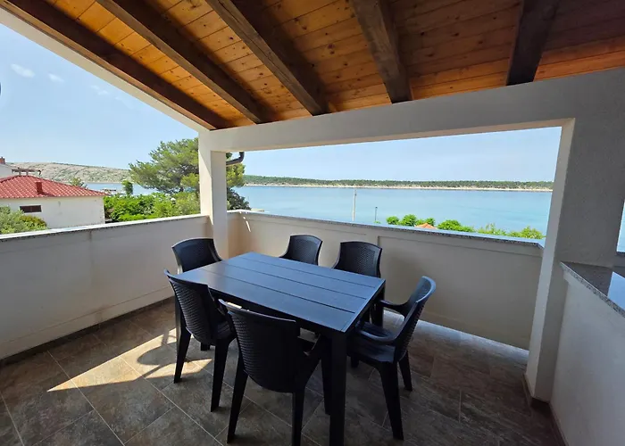 Fam. Grce Barbat na Rabu