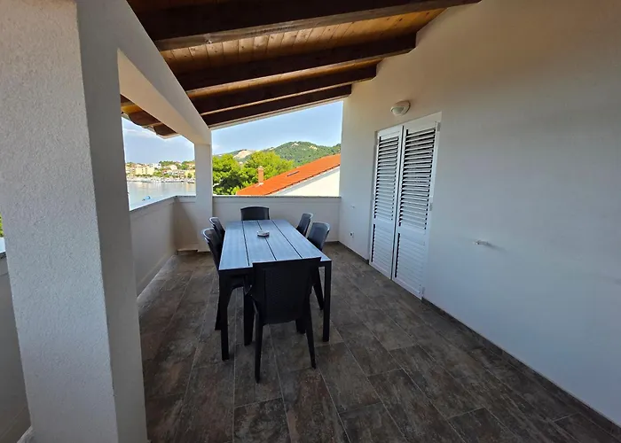 Fam. Grce * Barbat na Rabu